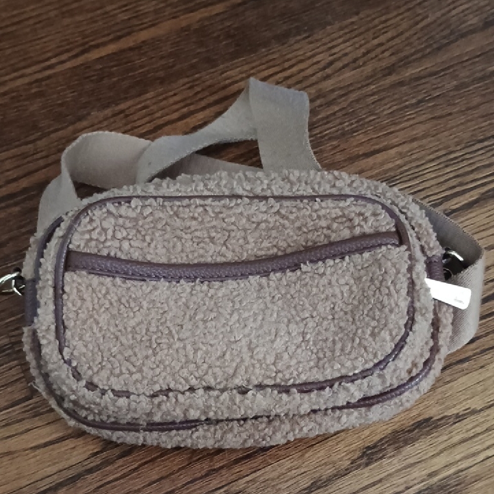 Laundry By Shelli Segal Beige Sherpa Bag